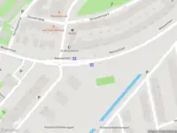 Ambulance met grote spoed naar de IJplein in Amsterdam