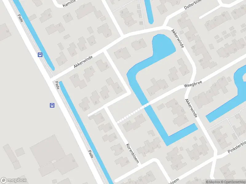 Ambulance met grote spoed naar de Korenbloem in Opmeer