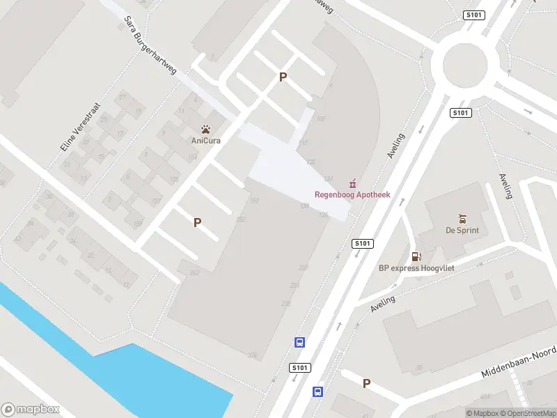 Ambulance met gepaste spoed naar de Klaasje Zevensterstraat in Hoogvliet Rotterdam