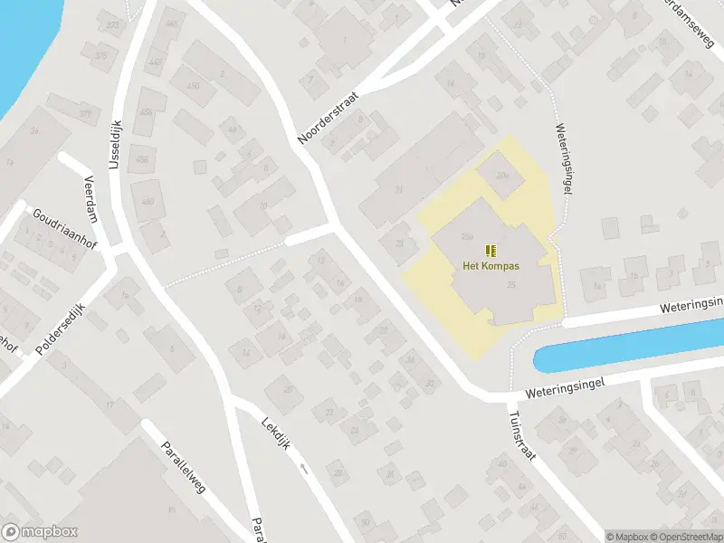 Ambulance met gepaste spoed naar de Tuinstraat in Krimpen aan den IJssel