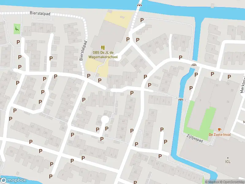 Brandweer met grote spoed naar de 't Plankenpad in Landsmeer vanwege waarnemen gaslucht