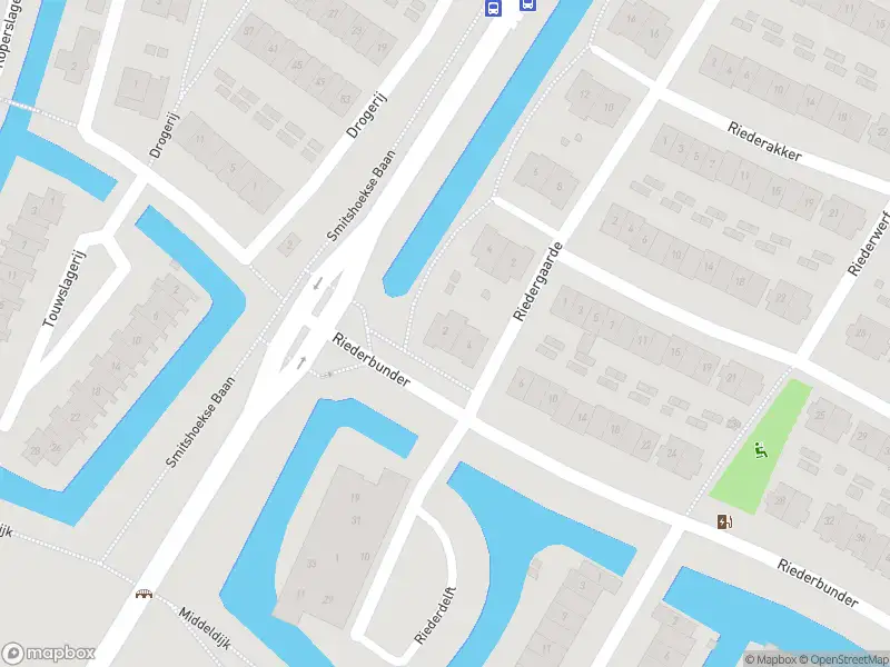 Ambulance met grote spoed naar de Riederbunder in Barendrecht