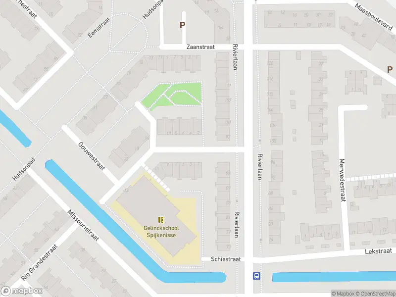 Ambulance met gepaste spoed naar de Gouwestraat in Spijkenisse