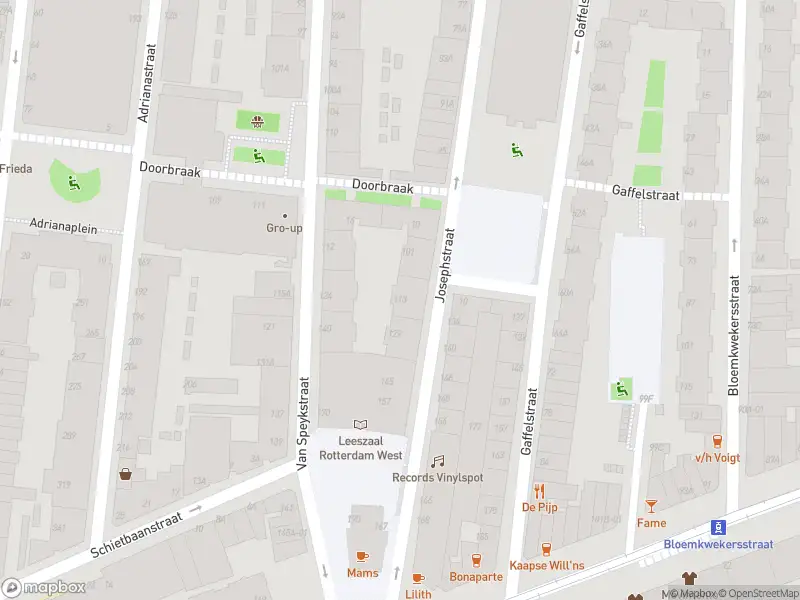 Ambulance met grote spoed naar de Josephstraat in Rotterdam