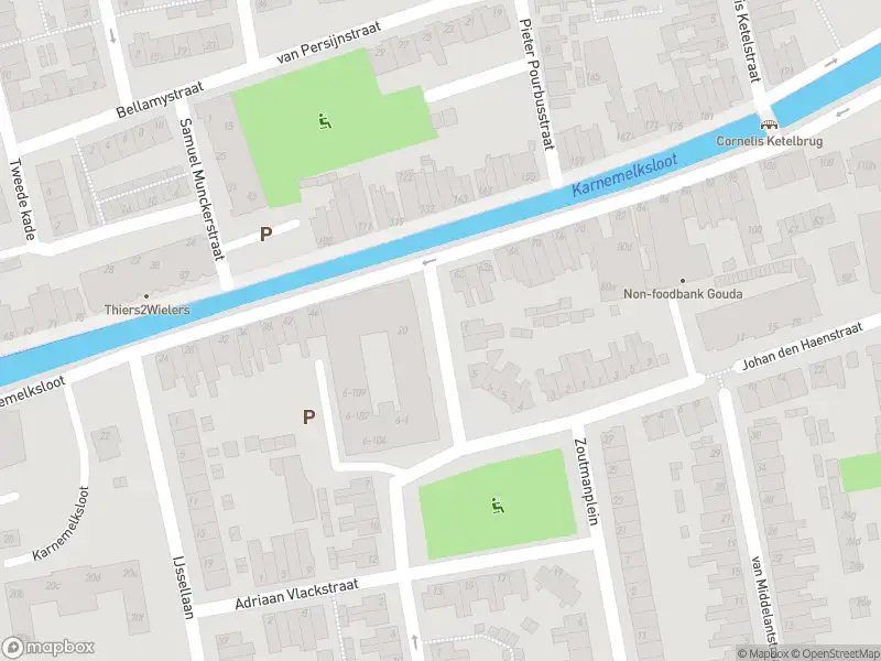 Ambulance met grote spoed naar de De Lange van Wijngaardenstraat in Gouda