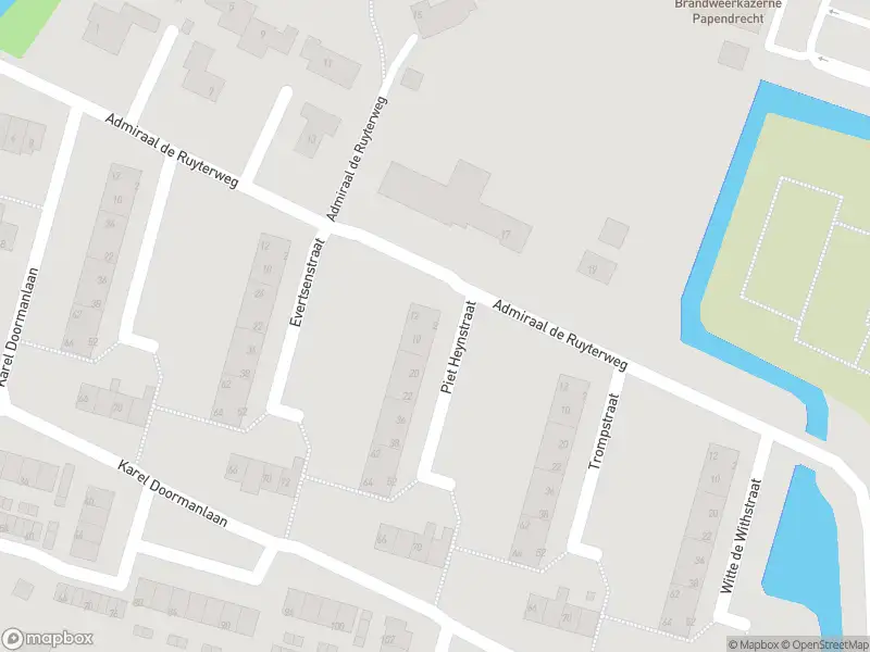 Ambulance met grote spoed naar de Piet Heynstraat in Papendrecht