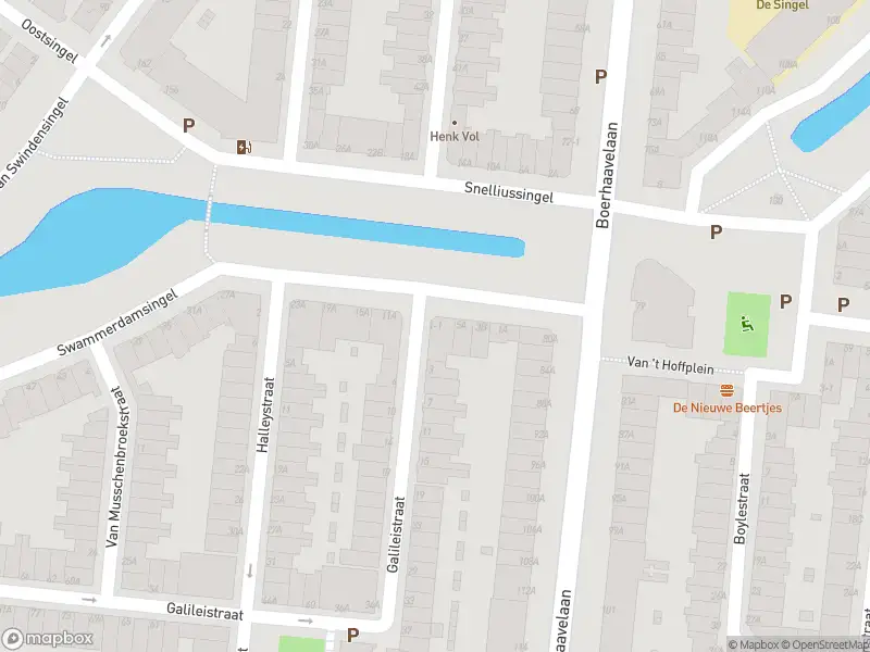 Ambulance met gepaste spoed naar de Galileistraat in Schiedam