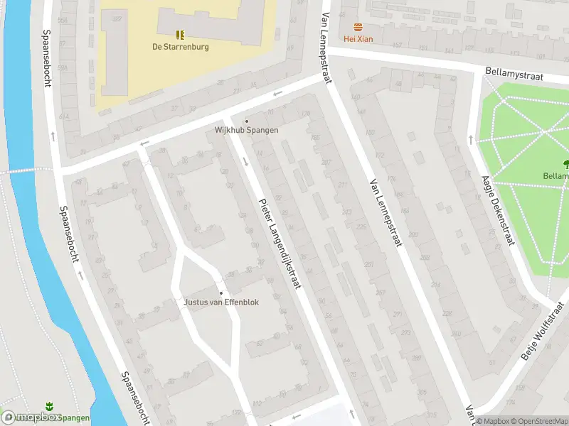 Ambulance met gepaste spoed naar de Pieter Langendijkstraat in Rotterdam