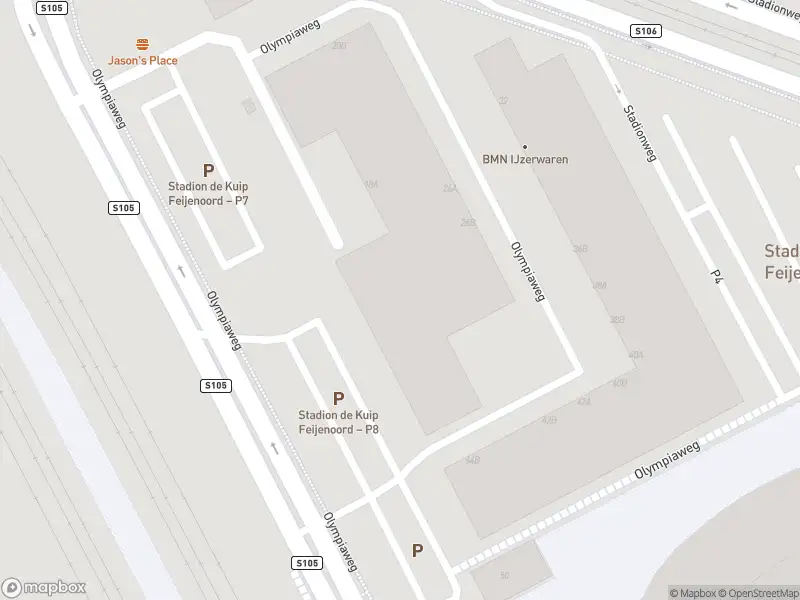 Ambulance met gepaste spoed naar de Olympiaweg in Rotterdam