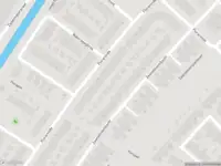 Ambulance met grote spoed naar de Zwanebloembocht in Velserbroek