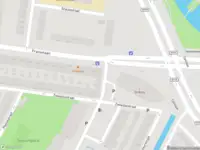 Ambulance met grote spoed naar de Franselaan in Rotterdam