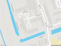 Ambulance met gepaste spoed naar de Hamakerstraat in Rotterdam