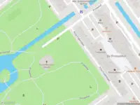 Ambulance met grote spoed naar de Dillenburgsingel in Leidschendam