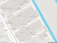 Brandweer met grote spoed naar de Ellermanstraat in Amsterdam-Duivendrecht