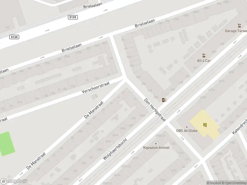 Ambulance met grote spoed naar de De Manstraat in Rotterdam