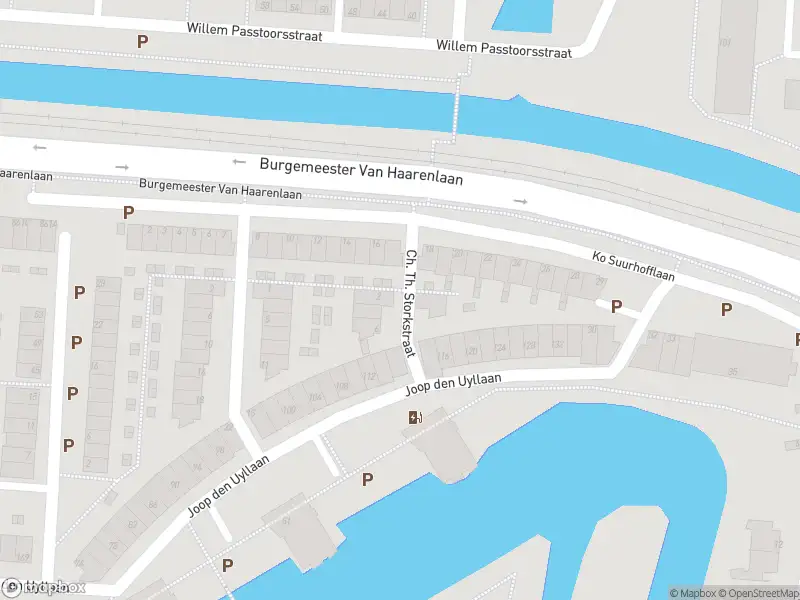 Ambulance met grote spoed naar de Ch Th Storkstraat in Schiedam