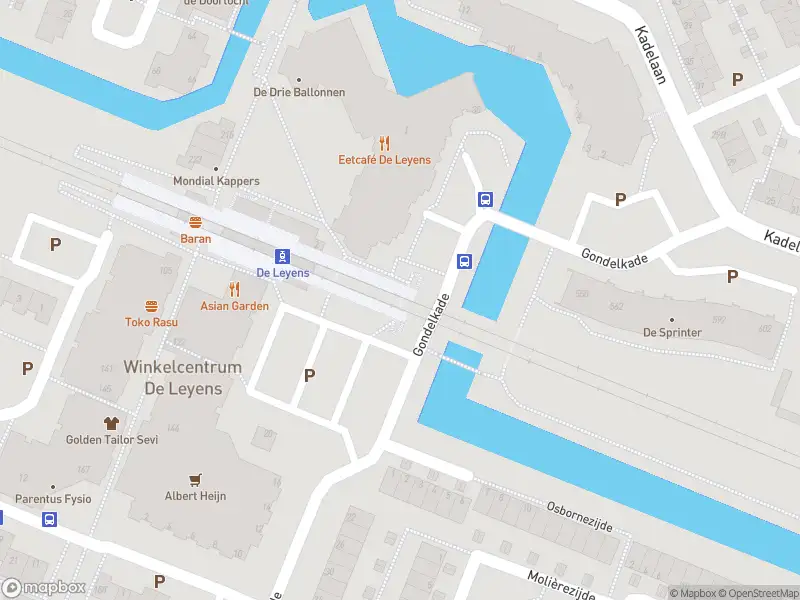 Ambulance met grote spoed naar de Bert Haanstrastrook in Zoetermeer