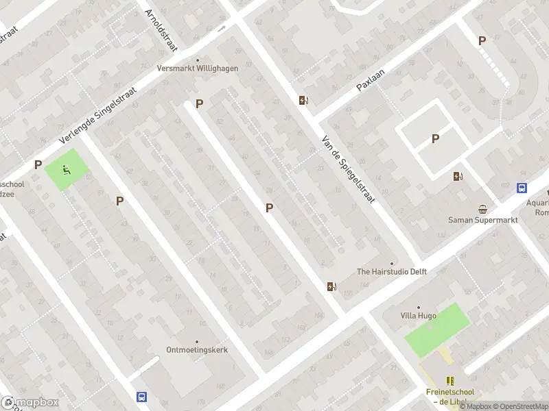 Ambulance met grote spoed naar de Caspar Fagelstraat in Delft