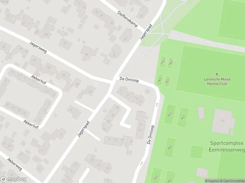 Brandweer met grote spoed naar de Carry-van-Bruggenhof in Laren vanwege reanimatie