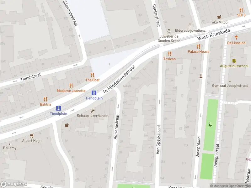 Ambulance met grote spoed naar de Adrianastraat in Rotterdam