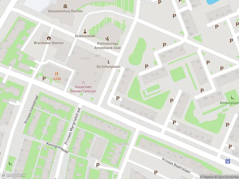 Ambulance met grote spoed naar de Prins Mauritslaan in Diemen