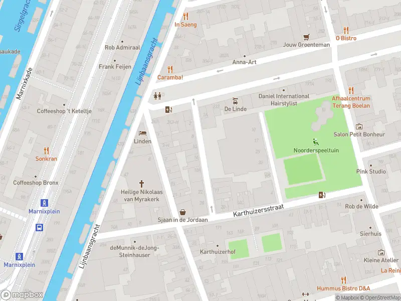 Brandweer met gepaste spoed naar de Karthuizersdwarsstraat in Amsterdam vanwege waarnemen gaslucht