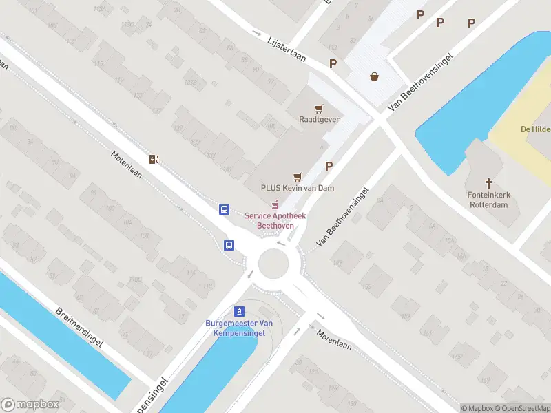 Ambulance met grote spoed naar de Van Beethovensingel in Rotterdam