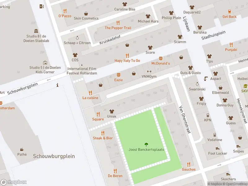 Ambulance met gepaste spoed naar de Zoutmanstraat in Rotterdam