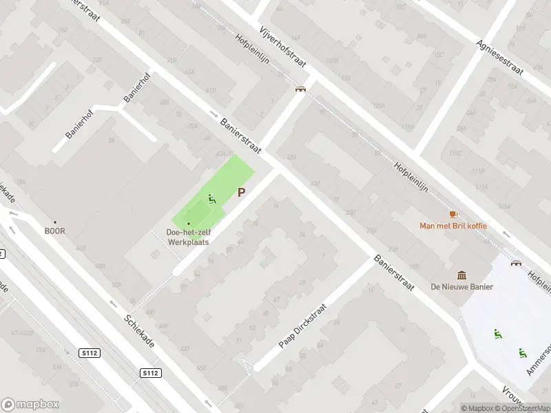 Ambulance met gepaste spoed naar de Schout Heynricstraat in Rotterdam