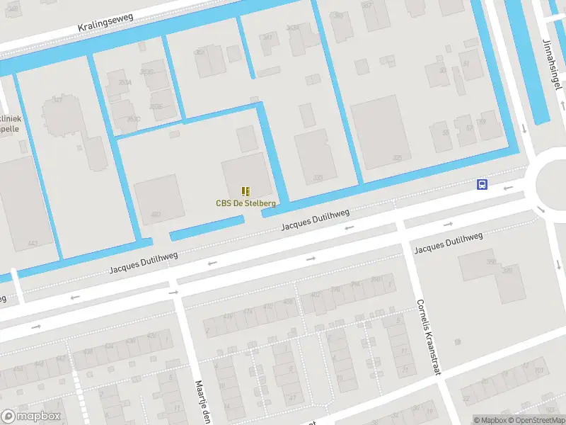 Ambulance met gepaste spoed naar de Jacques Dutilhweg in Rotterdam