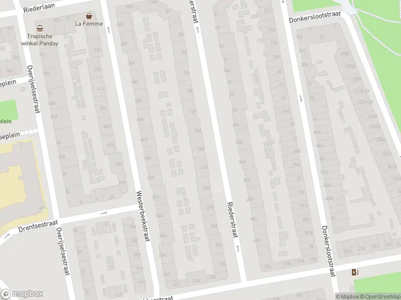 Ambulance met grote spoed naar de Riederstraat in Rotterdam