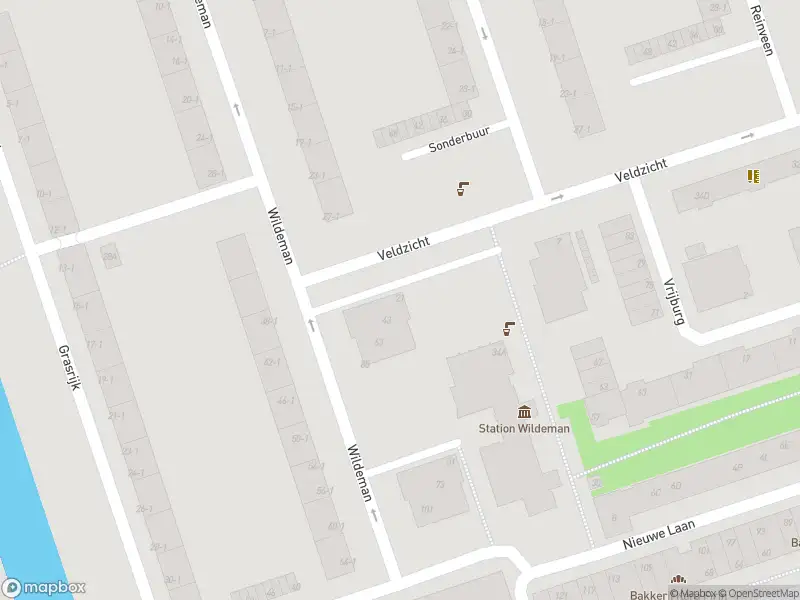 Ambulance met gepaste spoed naar de Veldzicht in Amsterdam