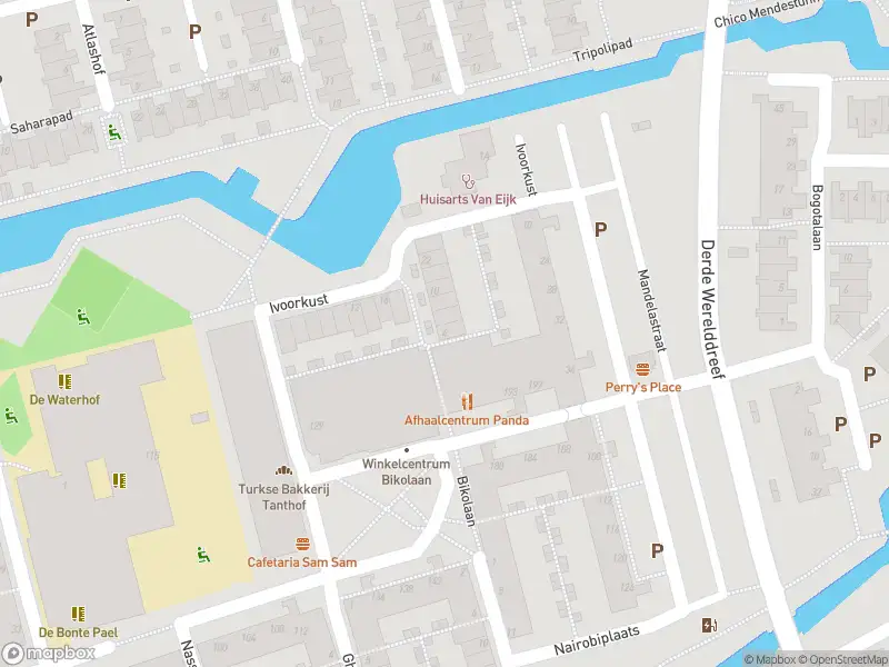 Ambulance met grote spoed naar de Ben Bellastraat in Delft