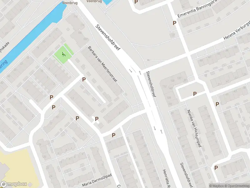 Ambulance met gepaste spoed naar de Barbara van Meertenstraat in Leiden