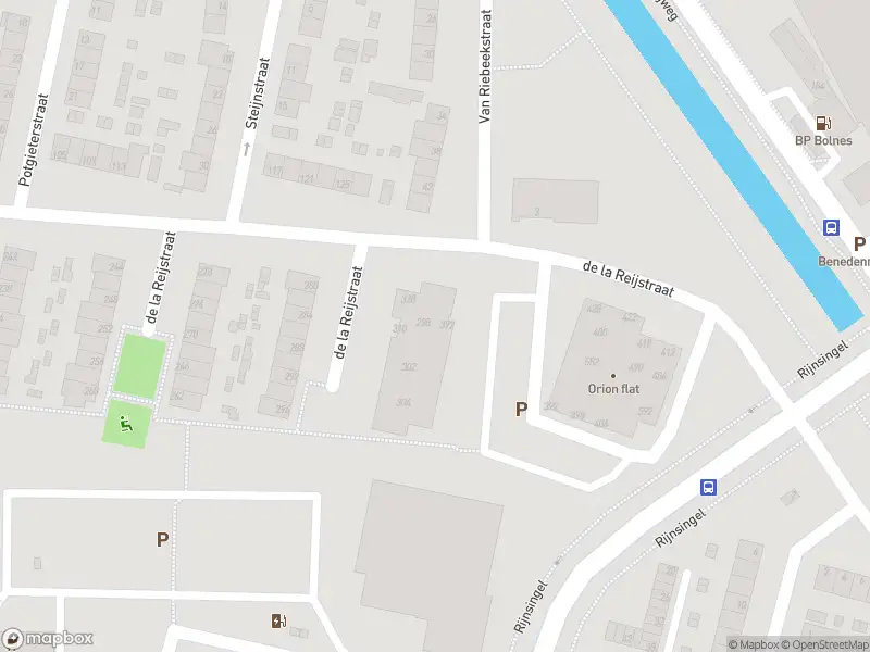 Ambulance met gepaste spoed naar de De la Reijstraat in Ridderkerk