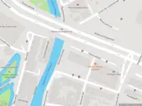 Ambulance met gepaste spoed naar de Flemingstraat in Leiden