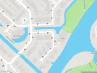 Ambulance met grote spoed naar de Frans Everstijnstraat in Voorschoten