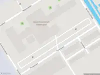 Ambulance met grote spoed naar de Portelabaan in Rotterdam