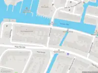 Ambulance met gepaste spoed naar de Kettingstraat in Leiden