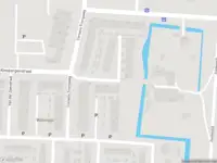 Ambulance met grote spoed naar de Maarten Harpertsz. Trompweg in Dordrecht