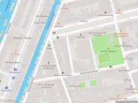 Brandweer met gepaste spoed naar de Karthuizersdwarsstraat in Amsterdam vanwege waarnemen gaslucht