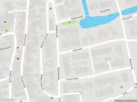 Ambulance met grote spoed naar de Iepenlaan in Zuid-Scharwoude