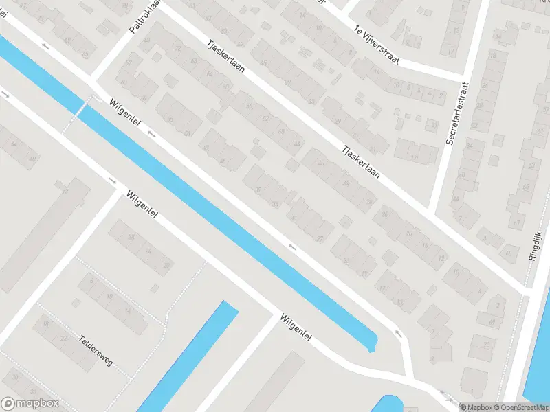 Ambulance met grote spoed naar de Wilgenlei in Rotterdam