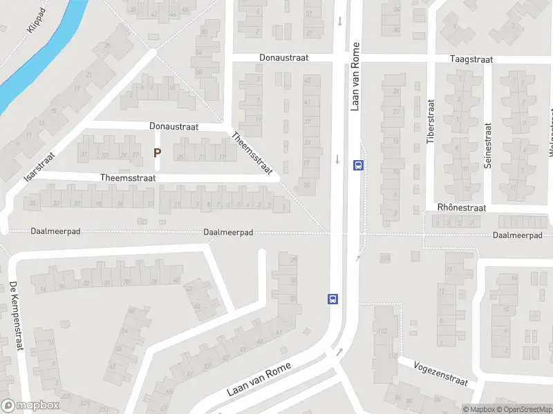 Ambulance met grote spoed naar de Theemsstraat in Alkmaar