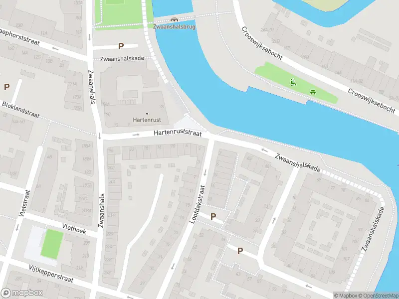 Ambulance met gepaste spoed naar de Hartenruststraat in Rotterdam