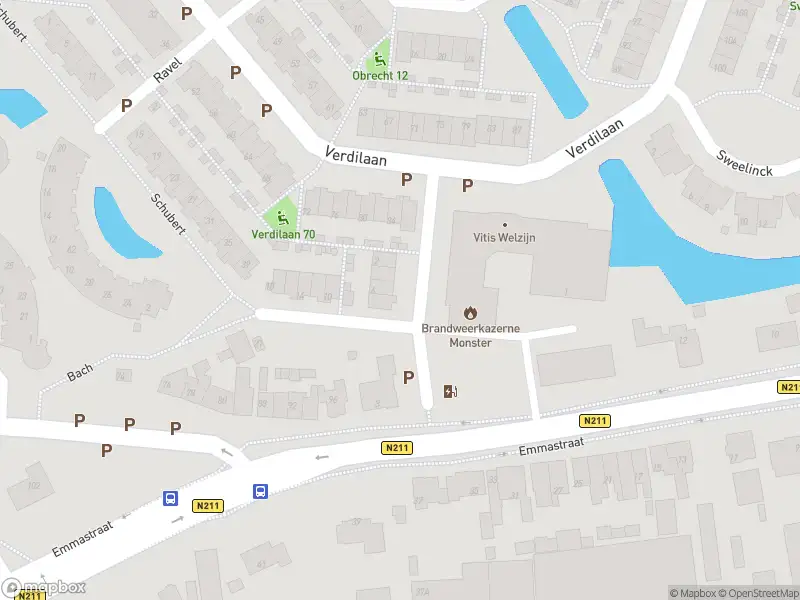 Ambulance met grote spoed naar de Bach in Monster