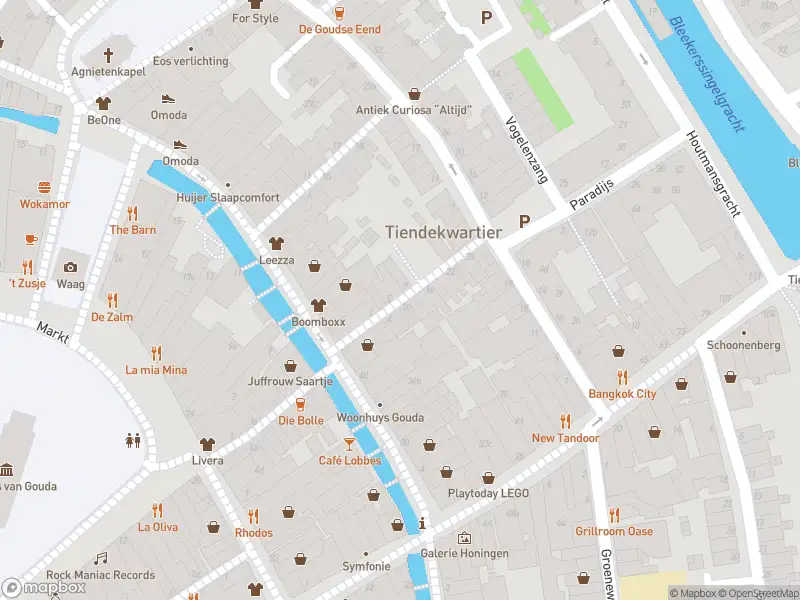 Ambulance met grote spoed naar de Cappenersteeg in Gouda