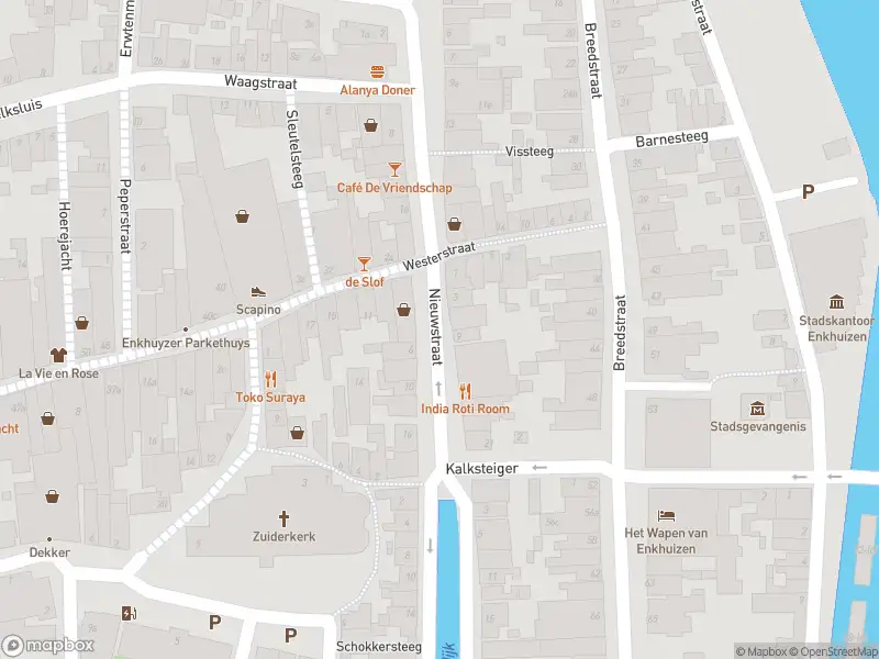 Ambulance met gepaste spoed naar de Nieuwstraat in Enkhuizen