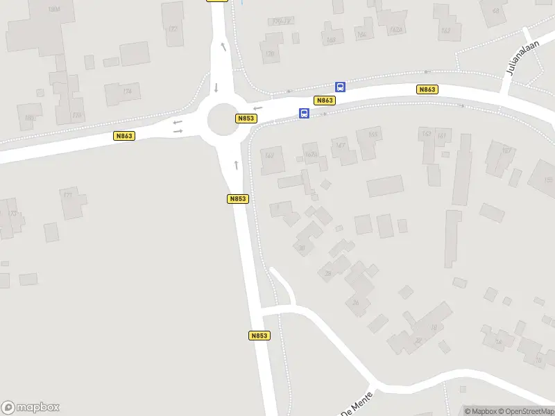 Brandweer met grote spoed naar de Lauensteinstraat in Schoonebeek vanwege voertuigbrand