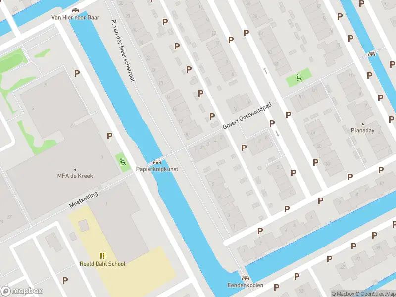 Ambulance met grote spoed naar de Govert Oostwoudpad in Zwaag